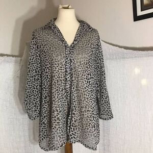 Bishop Street Apparel  Animal Print Blouse Size M